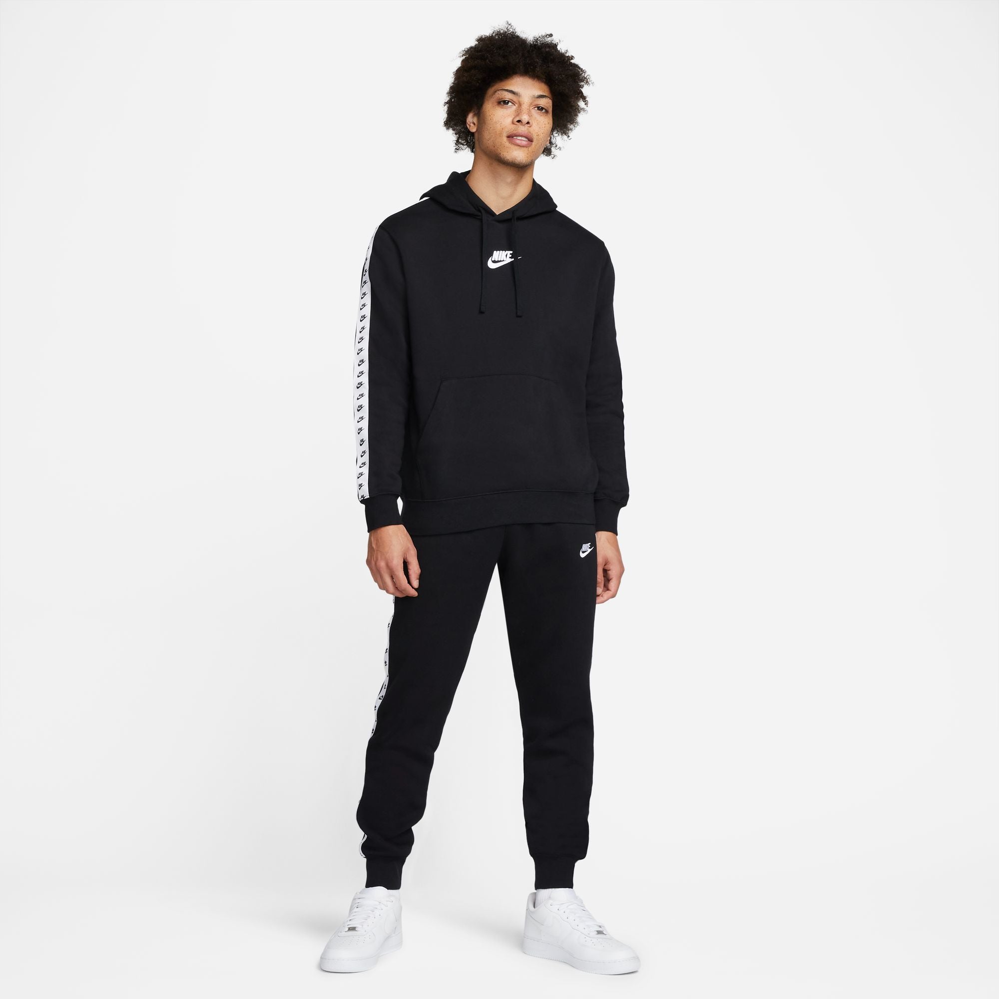 Chándal Nike Sportswear Essential - Negro/Blanco