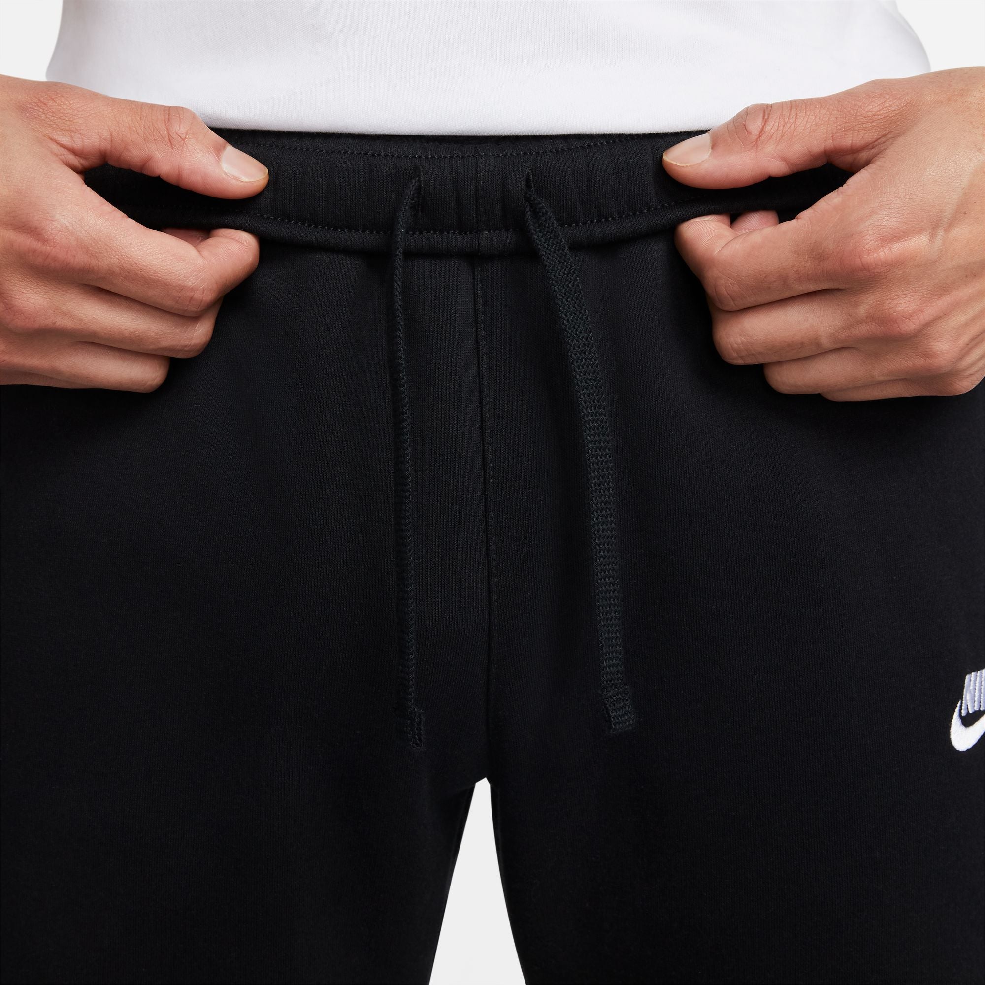 Chándal Nike Sportswear Essential - Negro/Blanco