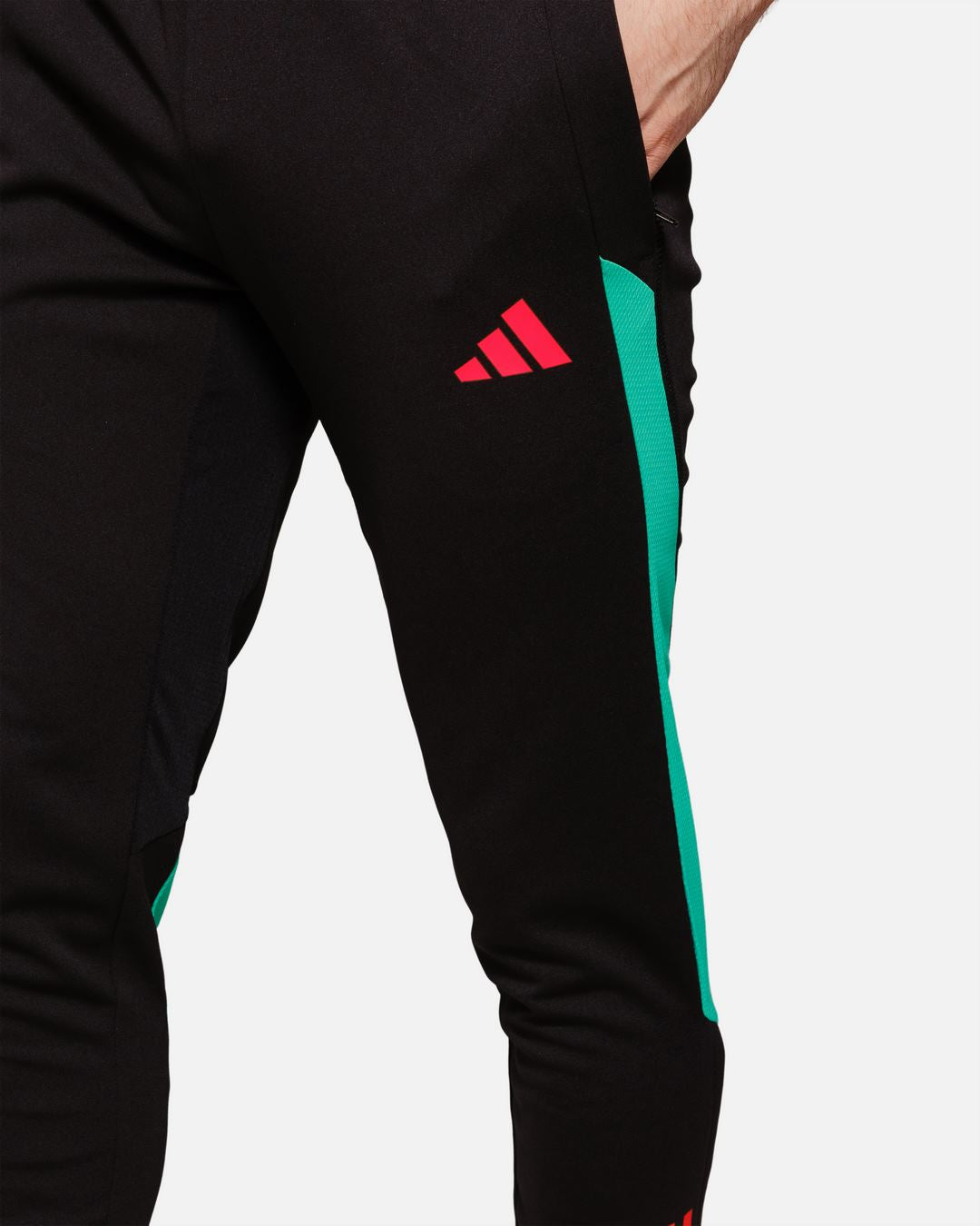 Pantaloni da allenamento del Manchester United - Nero/Rosso/Verde