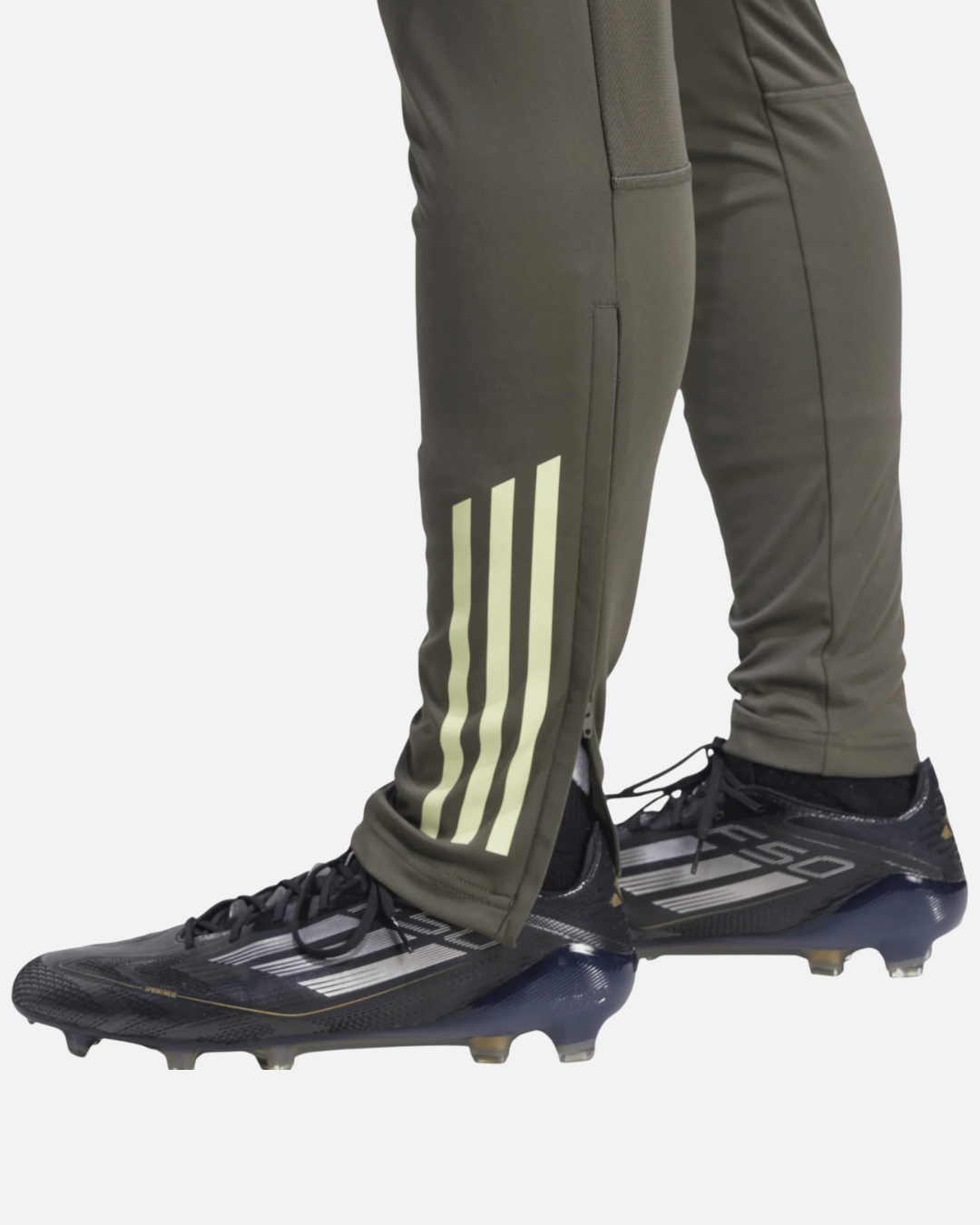 Pantaloni da bambino Adidas REAL MADRID 2025/2026 - Verde