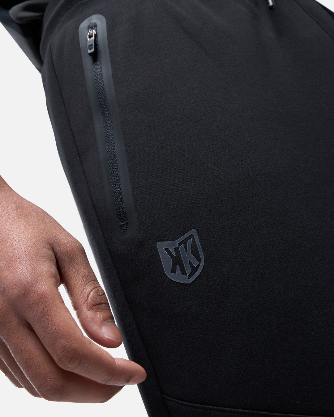 FK Strive Tracksuit - Black