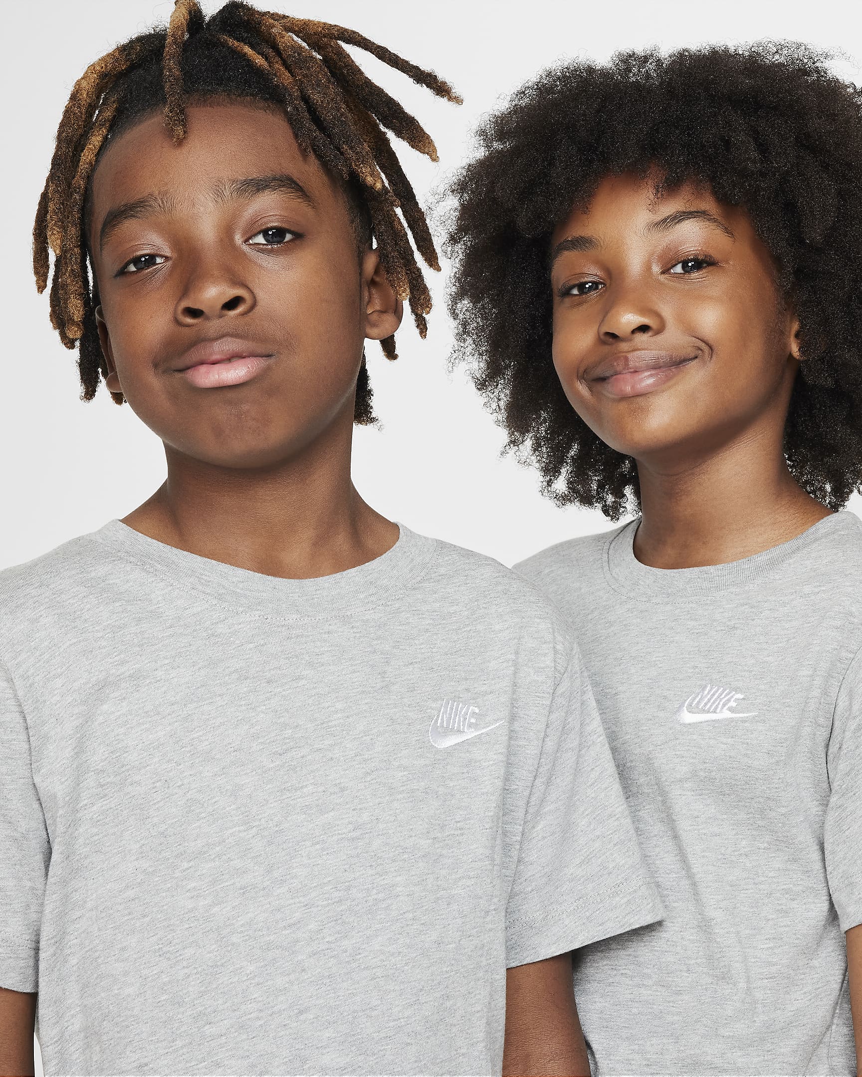 Camiseta Nike Junior - Gris