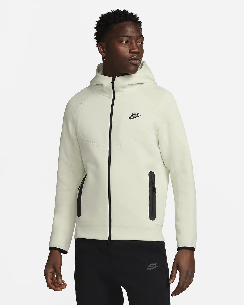 Veste Nike Tech Fleece Windrunner Beige Noir Footkorner