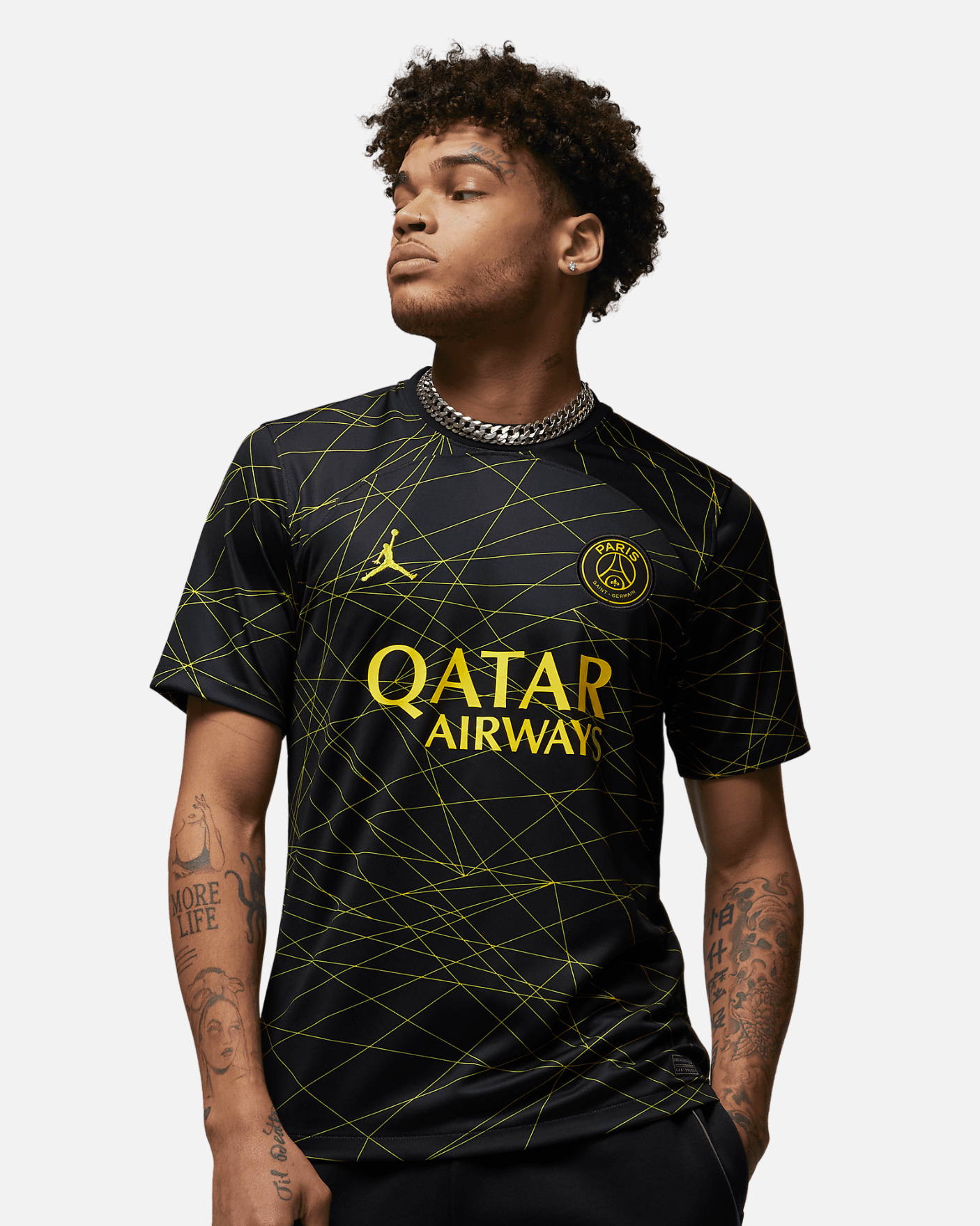 Maillot foot noir et jaune sale