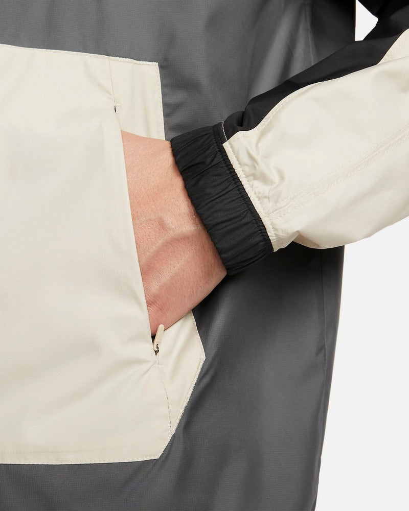 Nike Sportswear Tisée Jacke – Beige/Grau/Schwarz