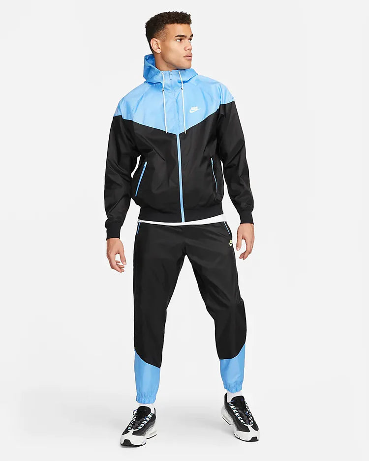 Tuta sportiva Nike Sportswear Windrunner nera blu Footkorner