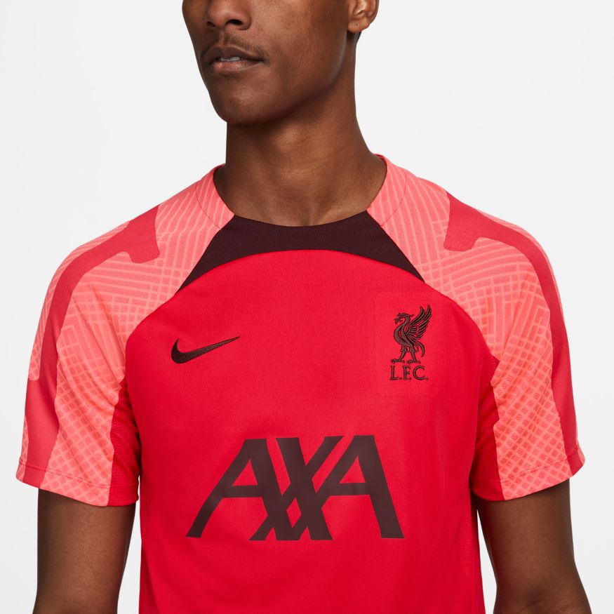 Liverpool Strike Trainingsshirt 2022/2023 – Rot