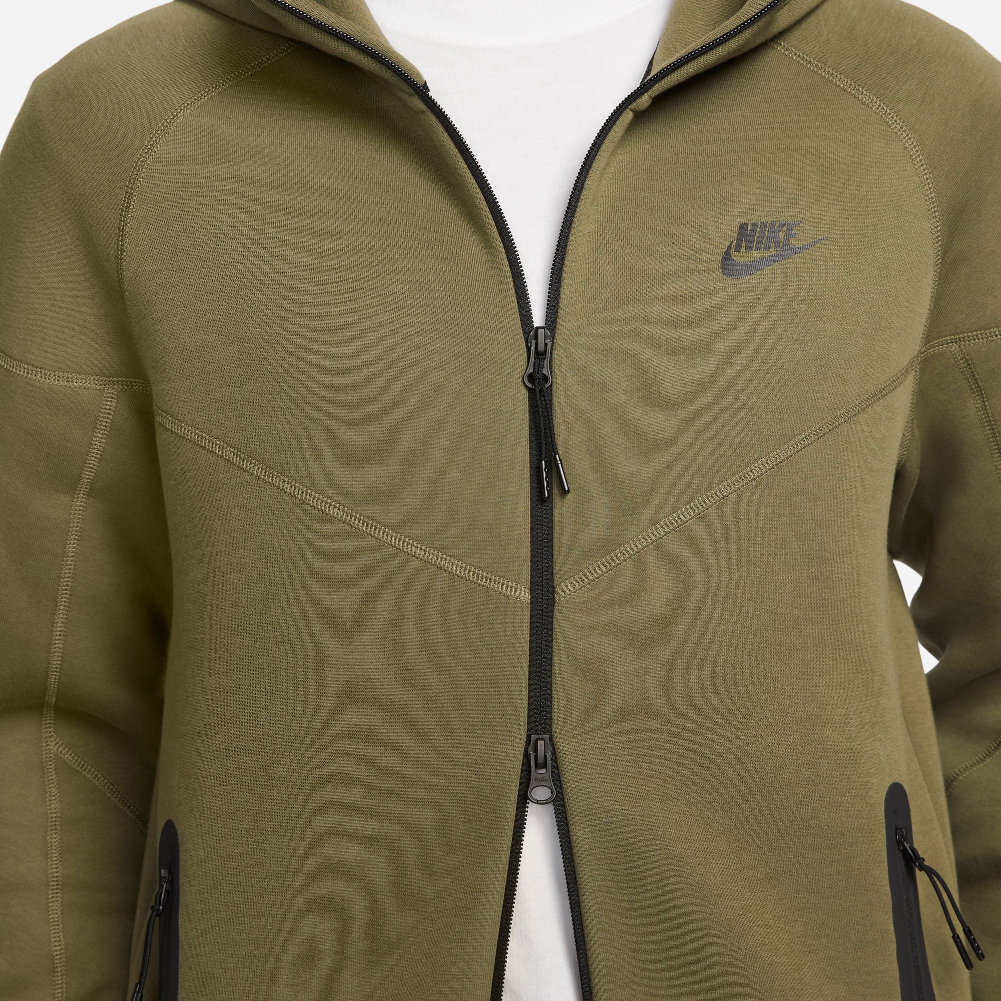 FootkornerWeste Nike Tech Fleece Windrunner - Khaki