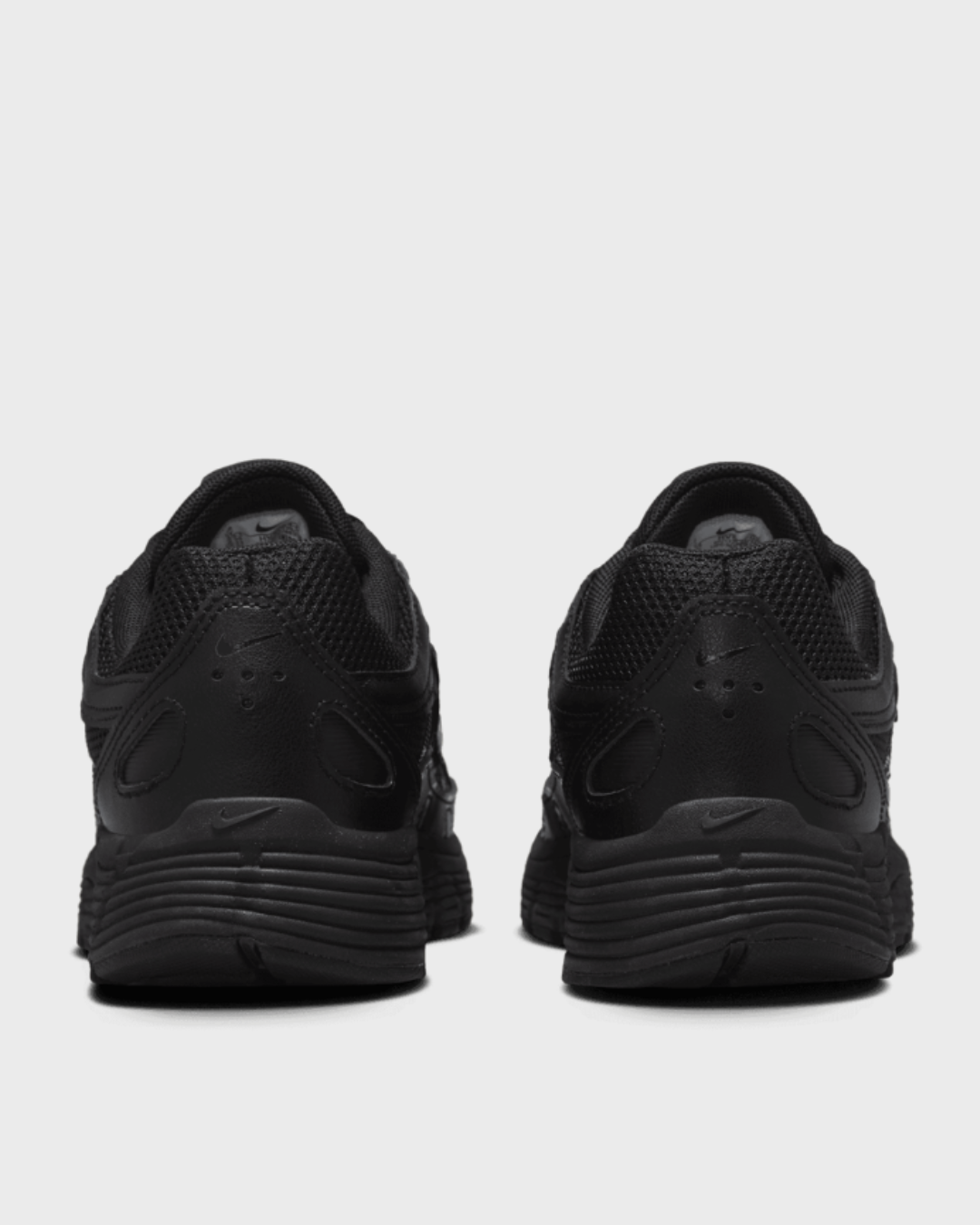 FootkornerNike P-6000 Enfant - Noir