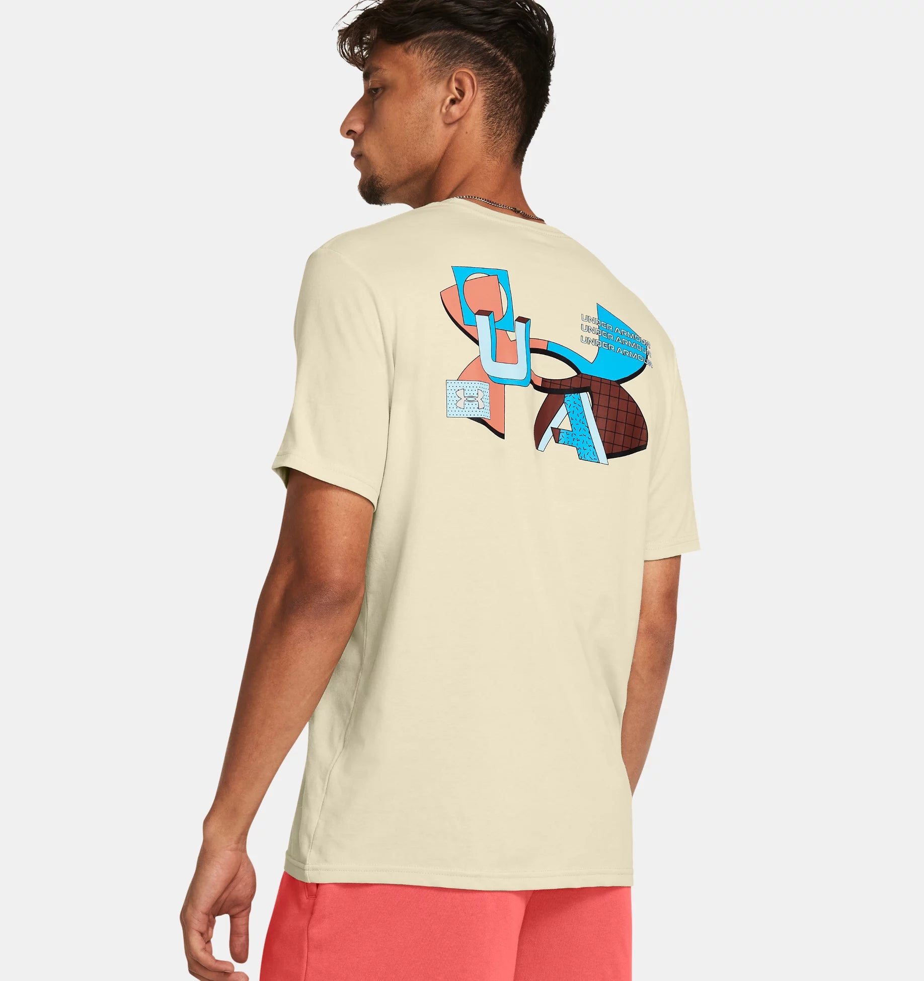 T-Shirt Under Armour Color Block Logo auf der linken Brust – Beige