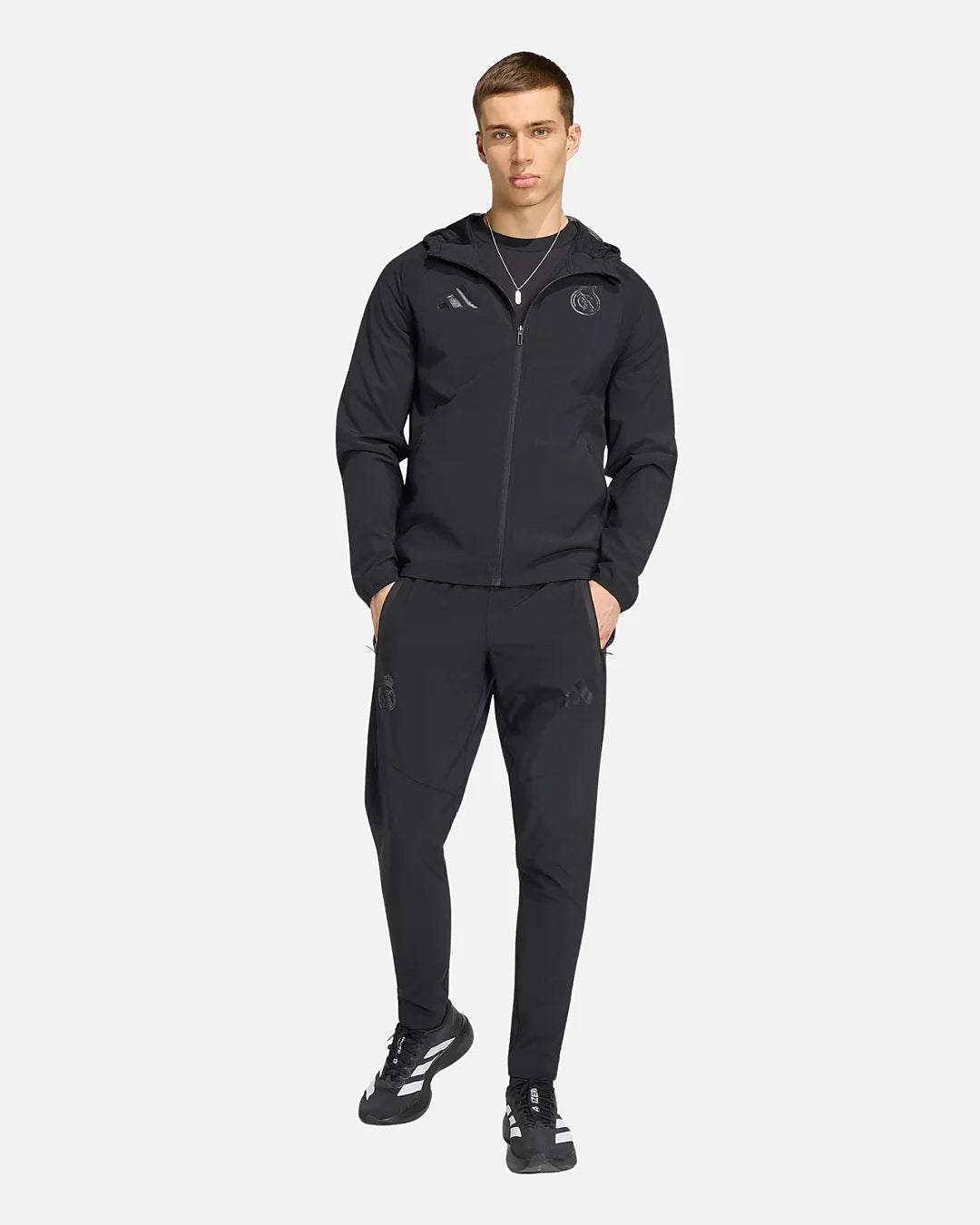 FootkornerVeste Real Madrid Tiro Travel 2026 - Noir