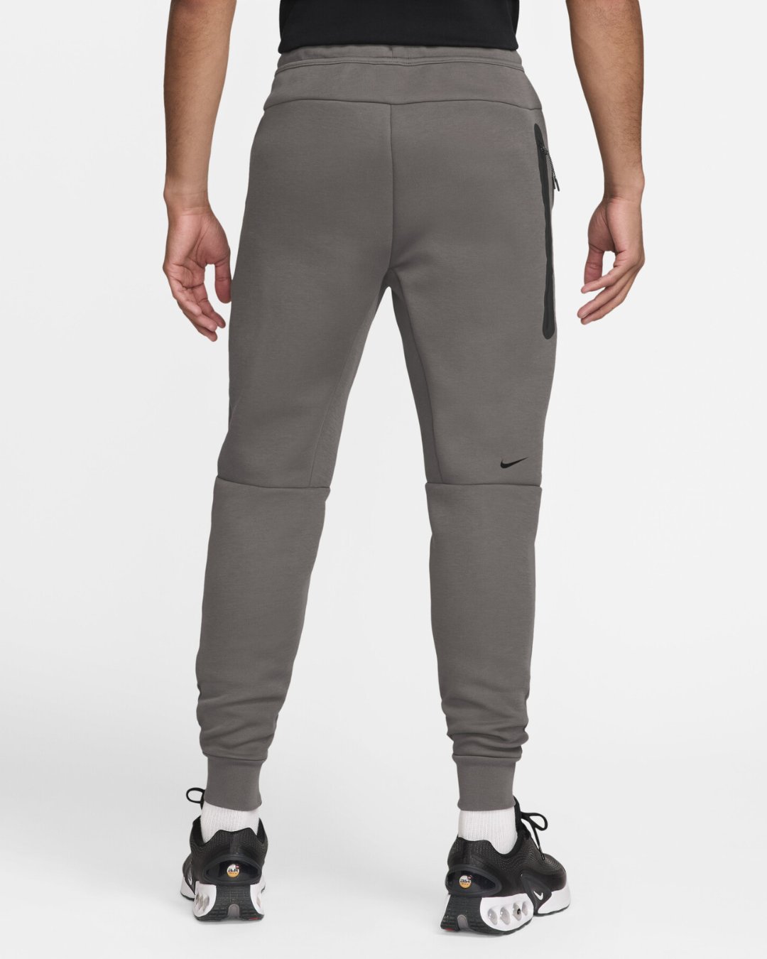 Nike Tech Joggers - Khaki