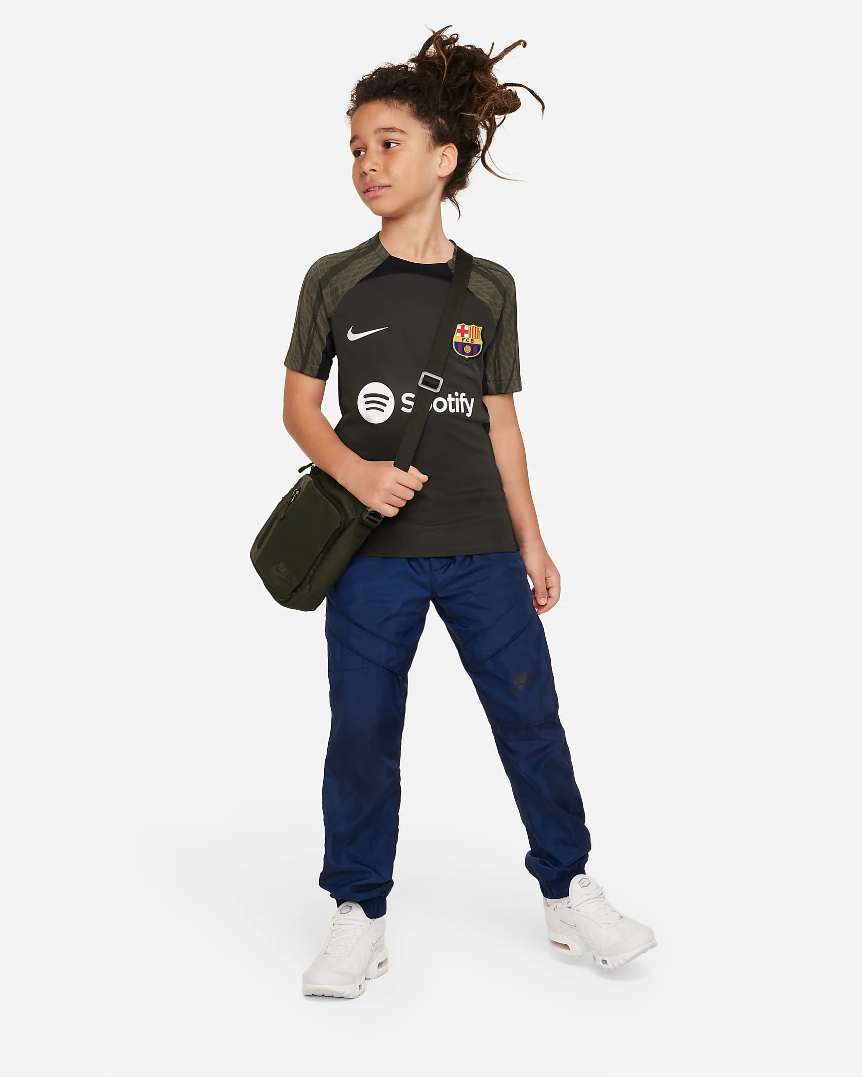 FootkornerMaillot d'entrainement FC Barcelone Junior 2023/2024 - Kaki