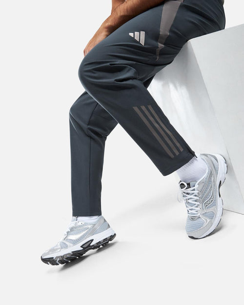 Pantalon de survêtement Real Madrid 2025 - Gris - Footkorner