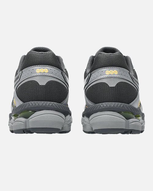 Asics GEL-CUMULUS 16 - Noir/Argenté/Jaune - Footkorner