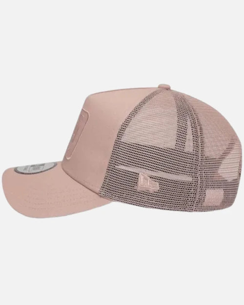 Casquette New Era Tonal Patch Trucker - Rose - Footkorner