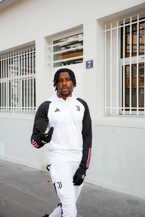 Juventus Training Top - White/Black/Pink - Footkorner