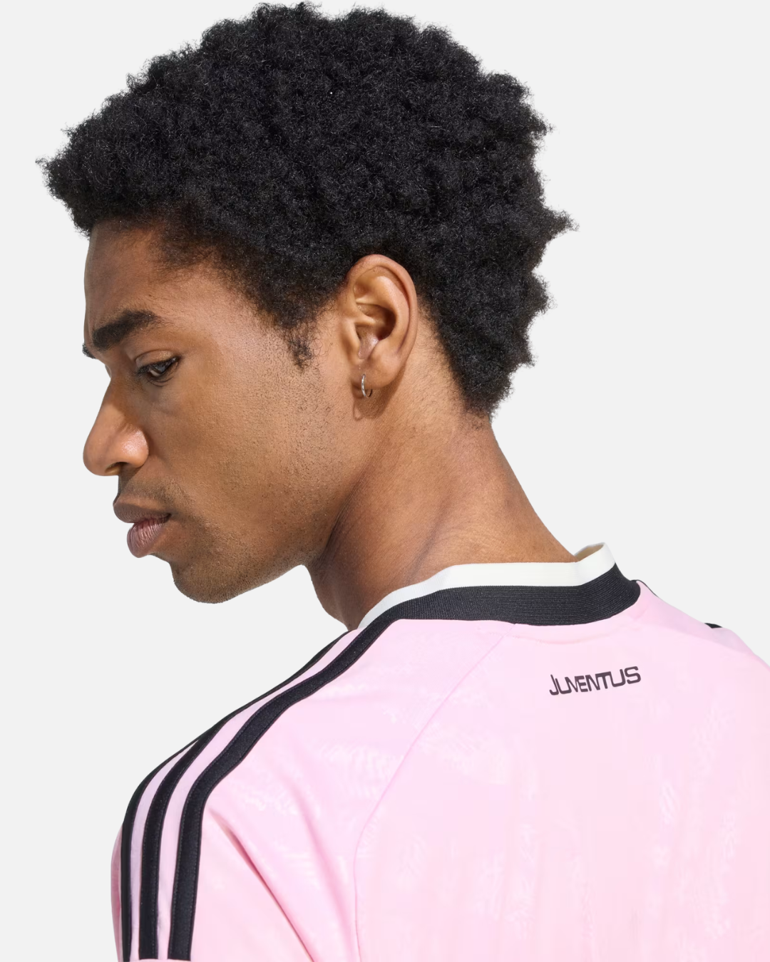 FootkornerJuventus Auswärtstrikot 2026/2027 – Pink/Schwarz