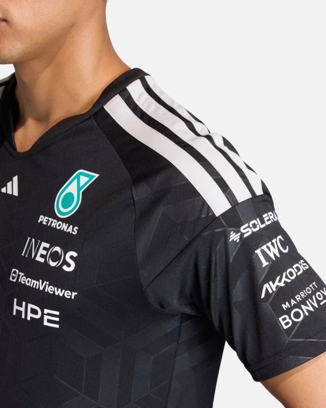 FootkornerMercedes AMG Petronas Formel-1-Team Fahrertrikot – Schwarz