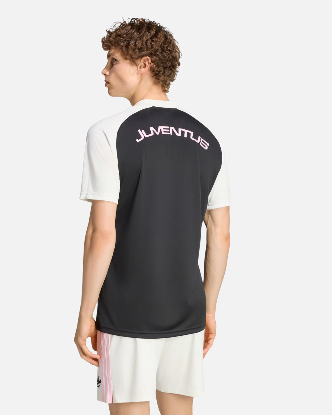 FootkornerMaillot Pré-Match Extérieur Juventus 2026/2027 - Noir/Blanc
