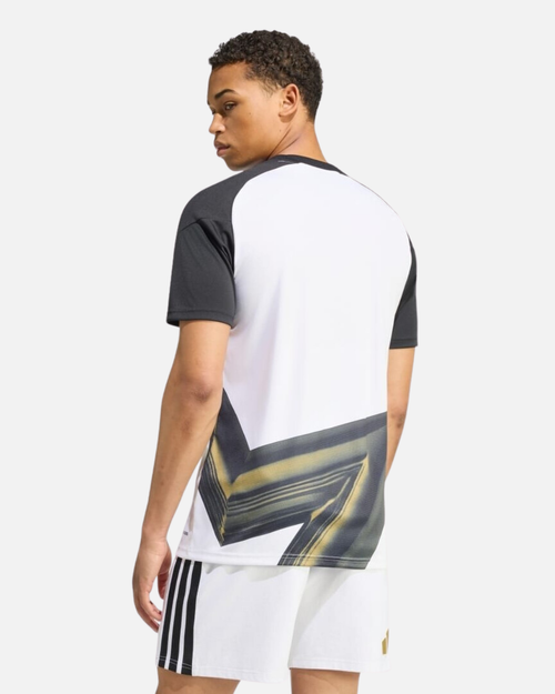 Maillot Pré-match Juventus 2026/2027 - Blanc/Noir/Doré - Footkorner