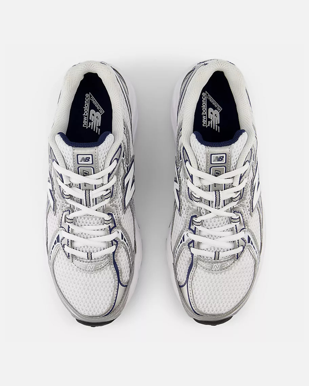 FootkornerNew Balance 740 - Blanco/Plateado