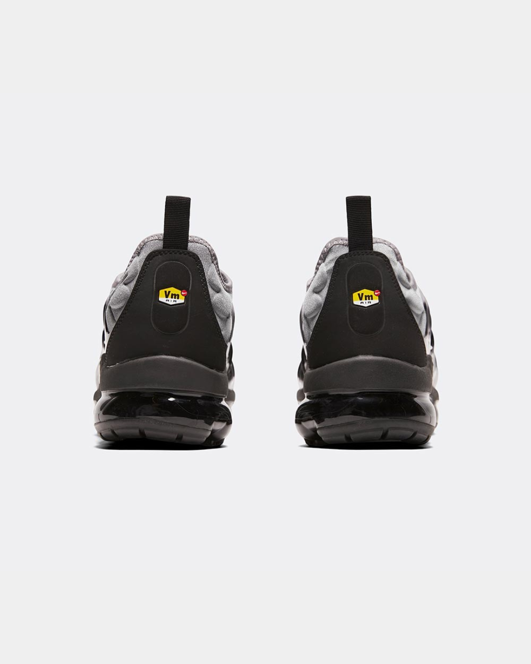 FootkornerNike Air Vapormax Plus - Negro/Gris