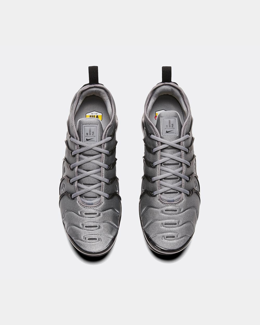 FootkornerNike Air Vapormax Plus - Negro/Gris
