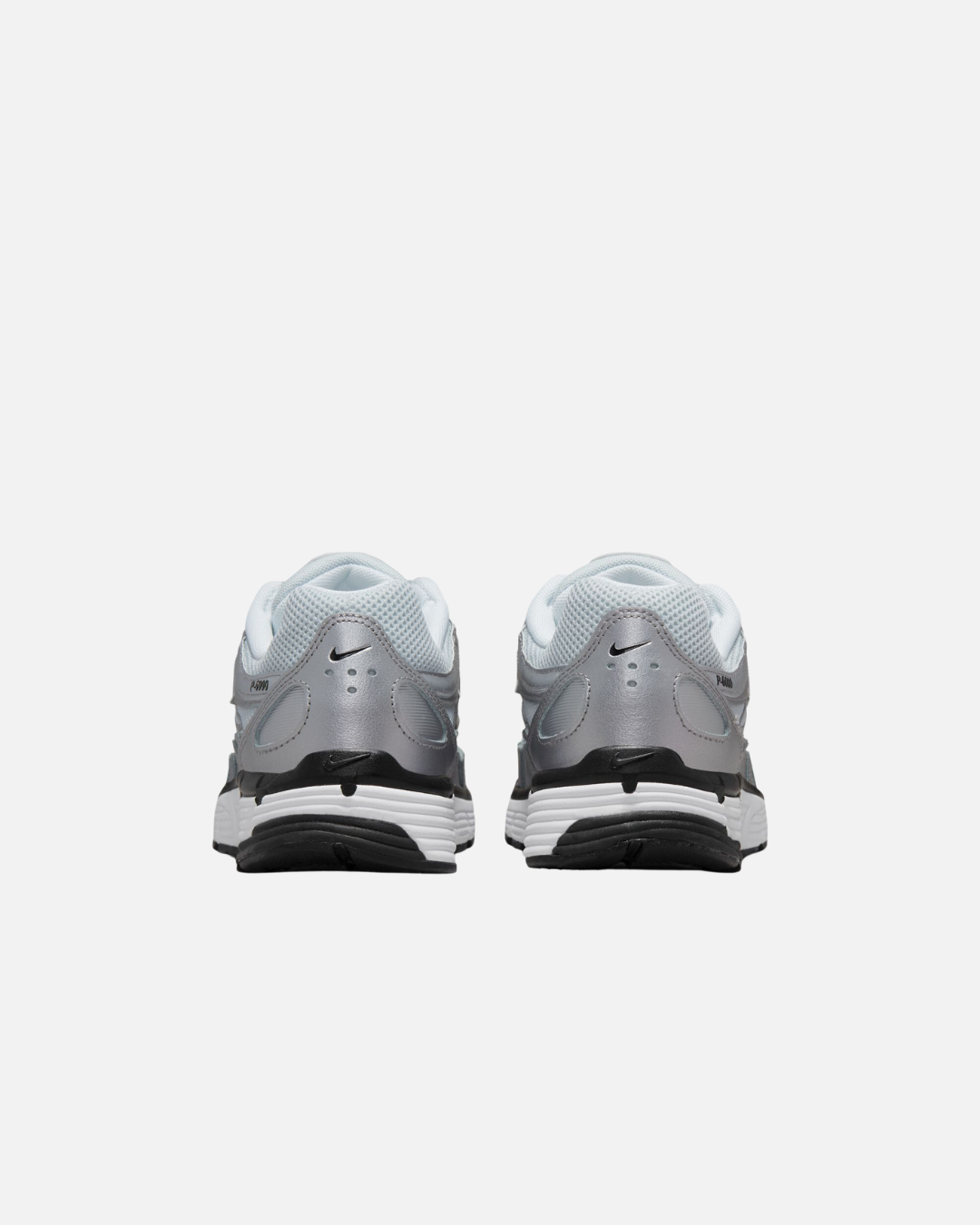 FootkornerNike P-6000 Mujeres - Gris/Blanco/Negro