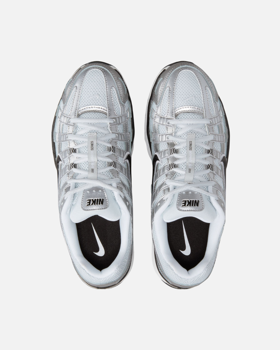FootkornerNike P-6000 Mujeres - Gris/Blanco/Negro