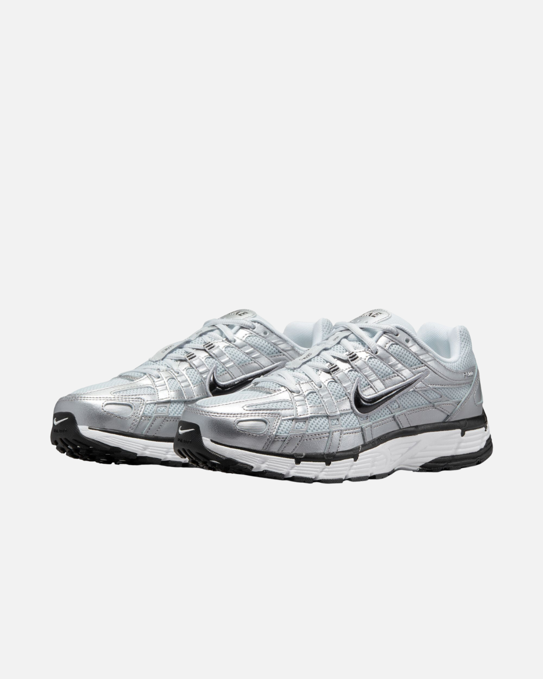 FootkornerNike P-6000 Mujeres - Gris/Blanco/Negro