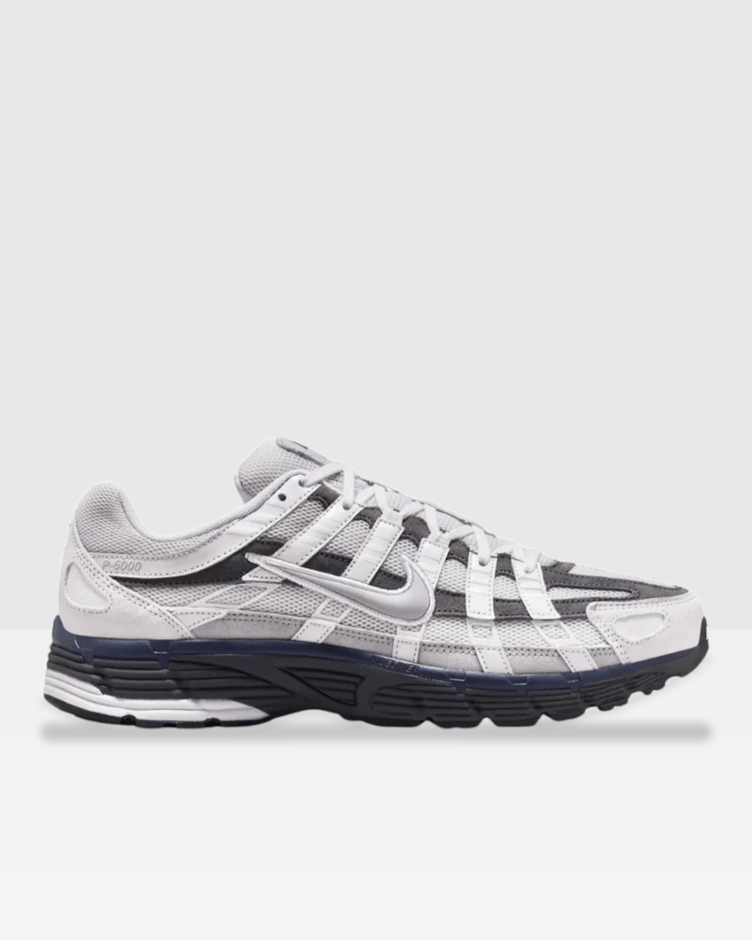 Nike P-6000 - Gris/Bleu - Footkorner - Footkorner