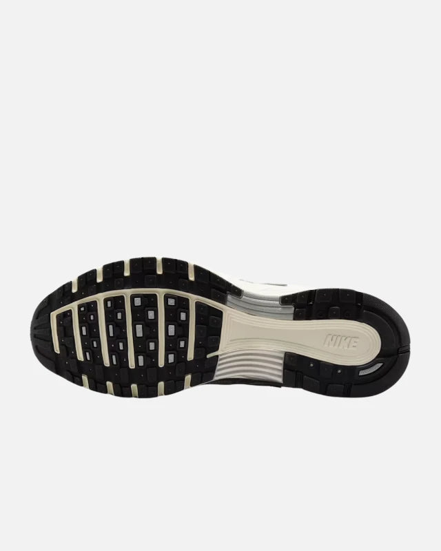 FootkornerNike P-6000 - Gris