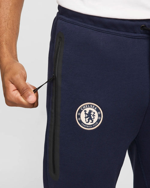 Chelsea Tech Fleece Hose 2024/2025 – Blau - Footkorner