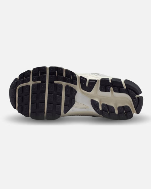 Nike Zoom Vomero 5 - Gris/Silver - Footkorner