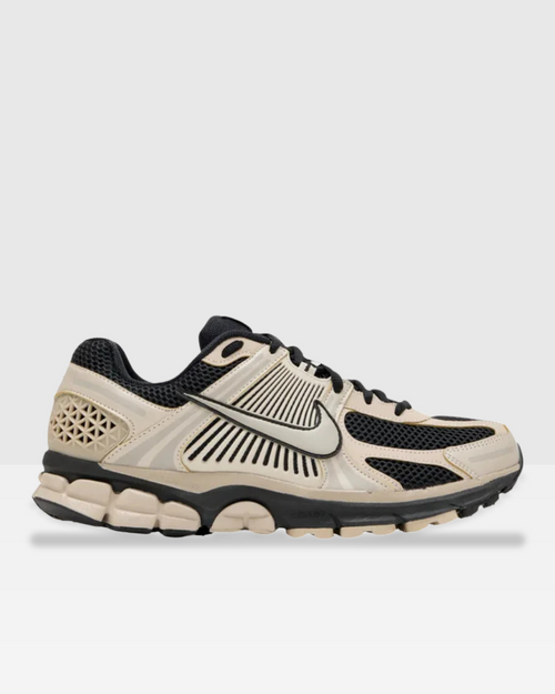 Nike Zoom Vomero 5 - Beige/Black - Footkorner