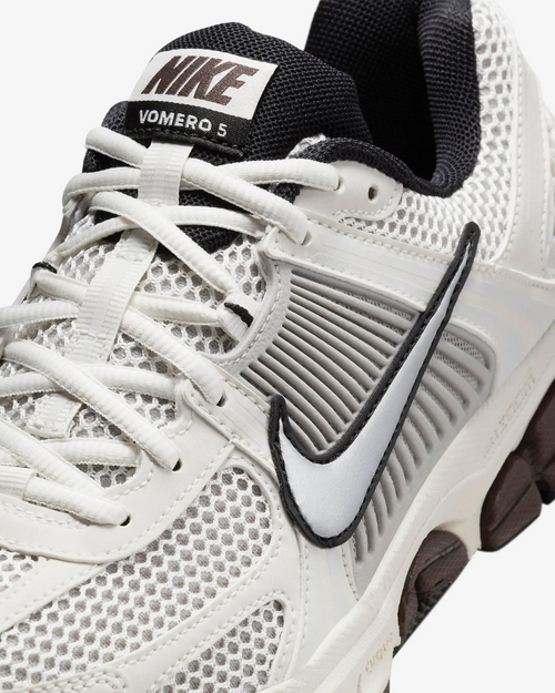 Nike Zoom Vomero 5 - White/Brown - Footkorner