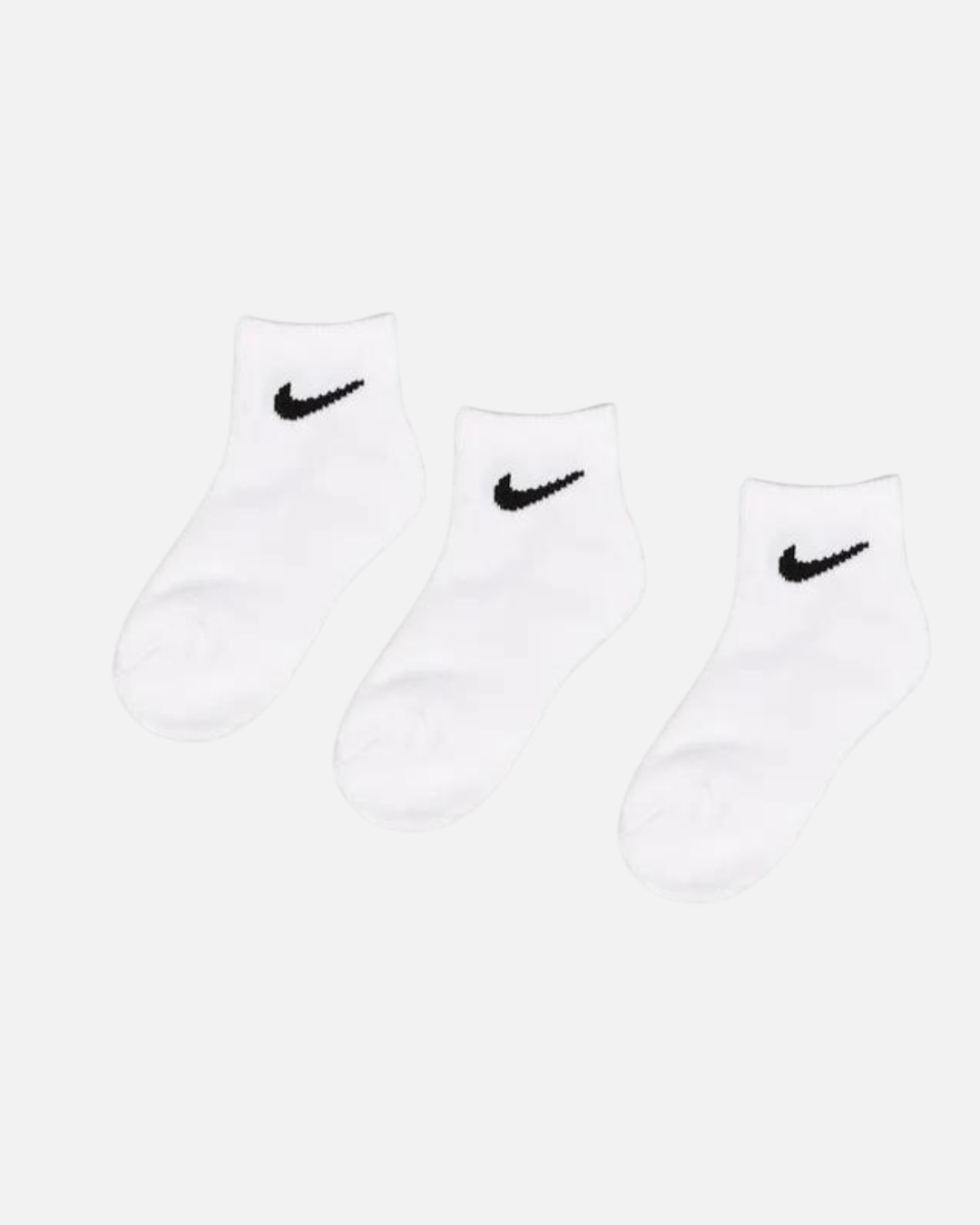 Packen Sie 3 Paar Nike Babysocken ein – Weiß