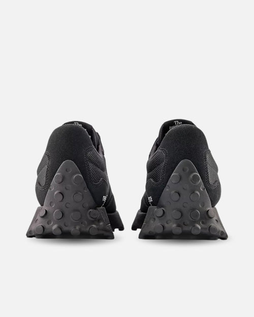 New Balance 327 - Black - Footkorner