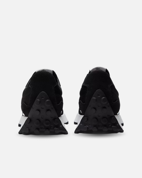 New Balance 327 - Negro/Blanco - Footkorner