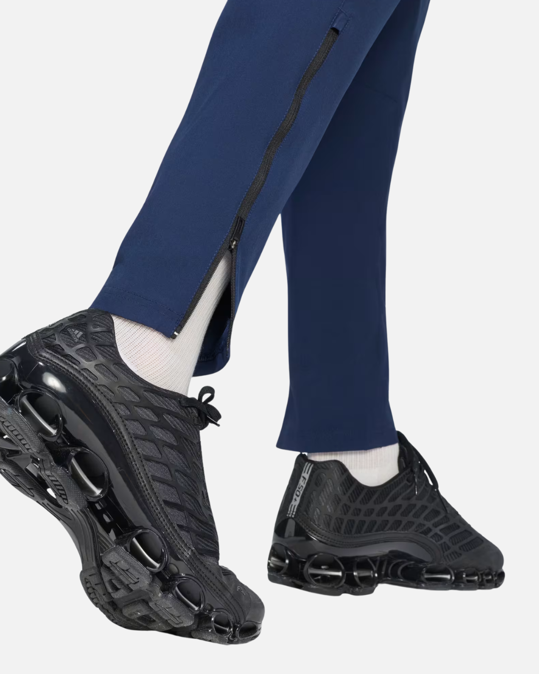 FootkornerPantalon de survêtement FC Bayern Munich 2026/2027 - Bleu/Rouge