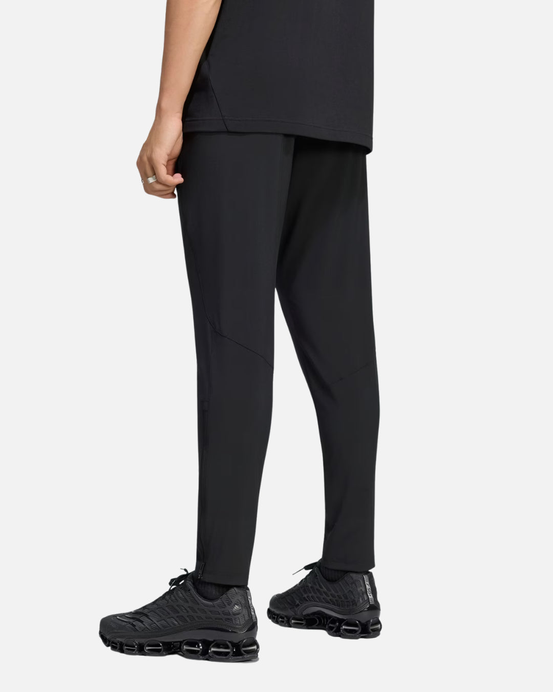 FootkornerPantalón de chándal OL Tiro Travel - Negro