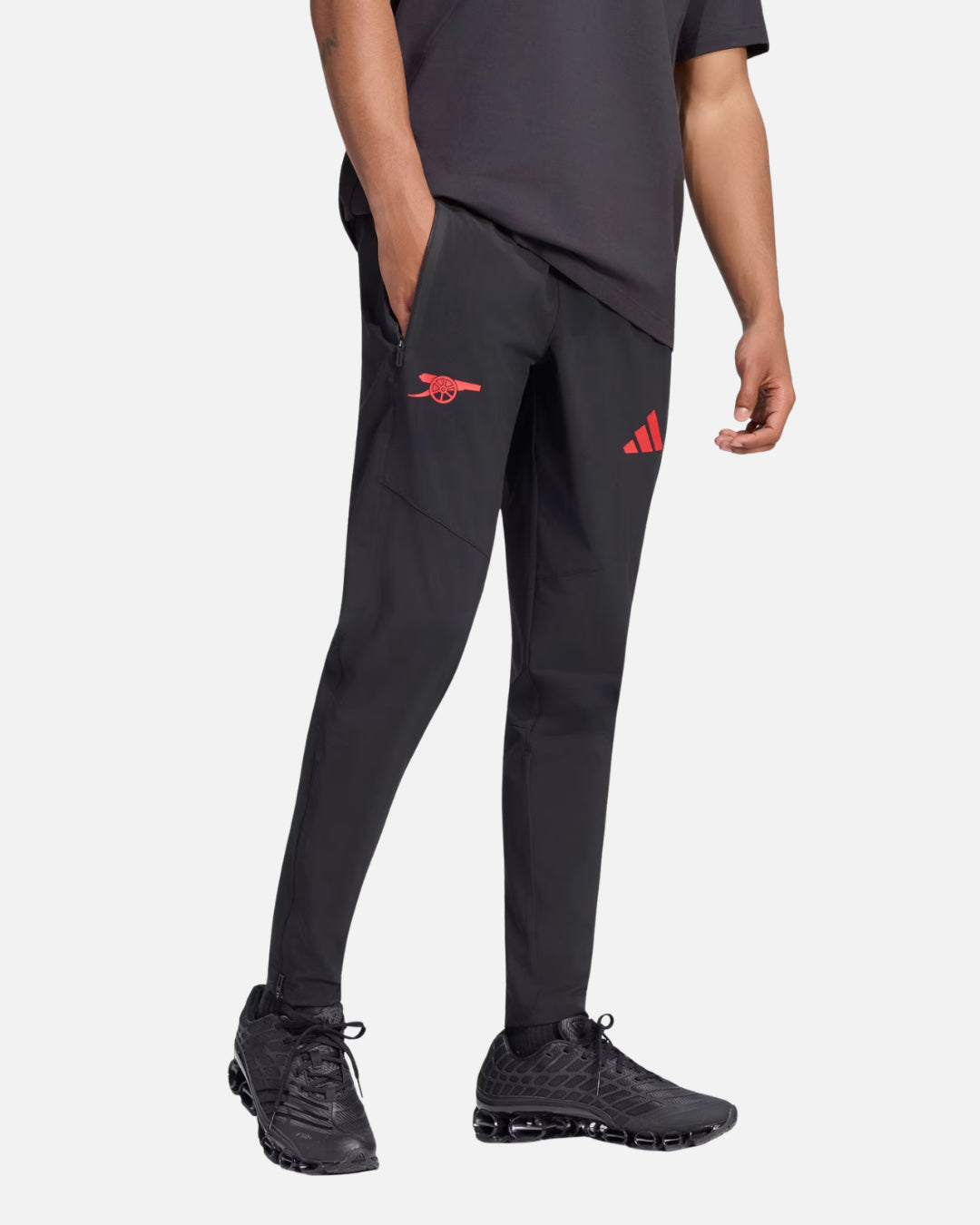 FootkornerPantalón de entrenamiento Arsenal FC Tiro Travel - Negro/Rojo