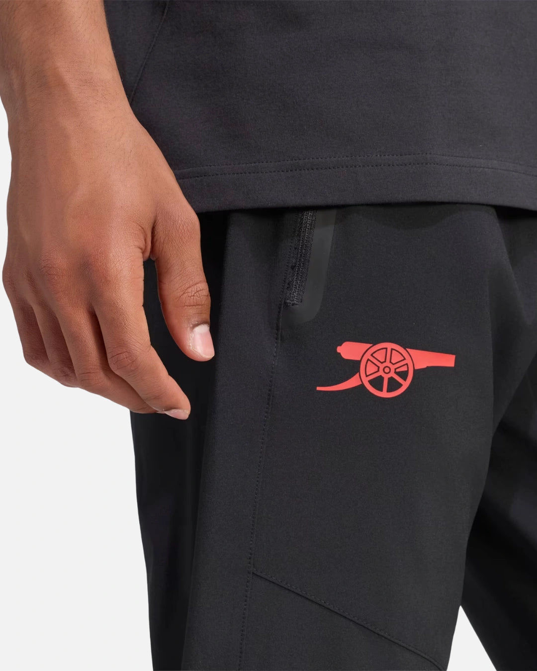 FootkornerPantalón de entrenamiento Arsenal FC Tiro Travel - Negro/Rojo