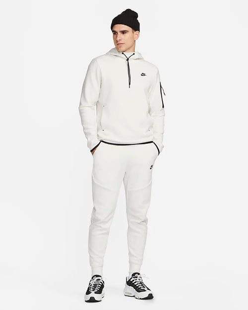 Pantalon jogging Nike Tech Fleece - Blanc/Noir - Footkorner