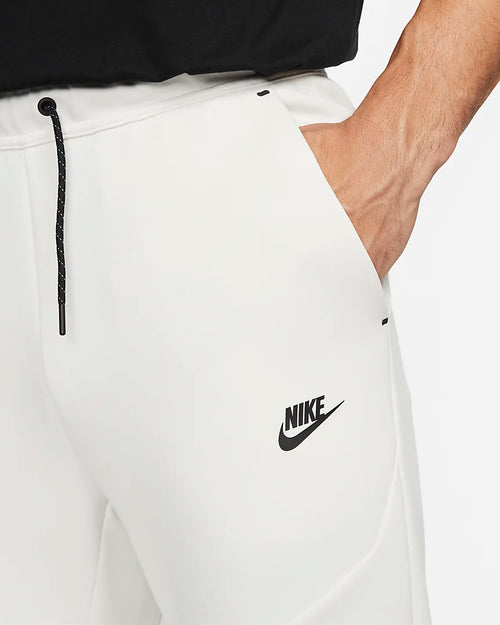 Pantalon jogging Nike Tech Fleece - Blanc/Noir - Footkorner