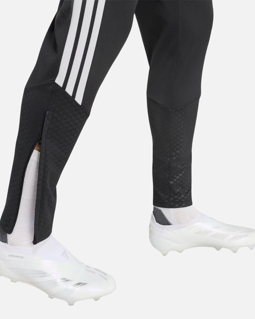Liverpool FC Hose 2026/2027 - Schwarz/Weiß - Footkorner