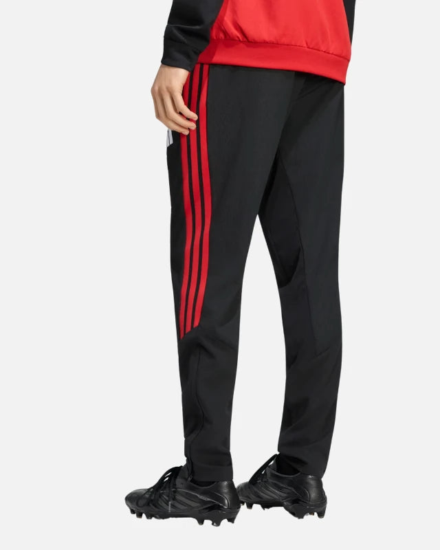 FootkornerManchester United Tiro Präsentationshose 2026/2027 - Schwarz