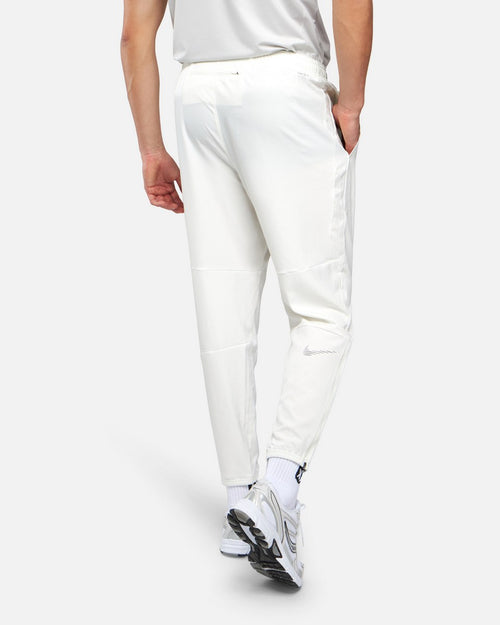Pantaloni Nike Challenger Flash - Bianco - Footkorner