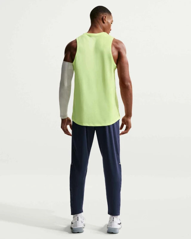 FootkornerPantalon Nike Miler - Bleu